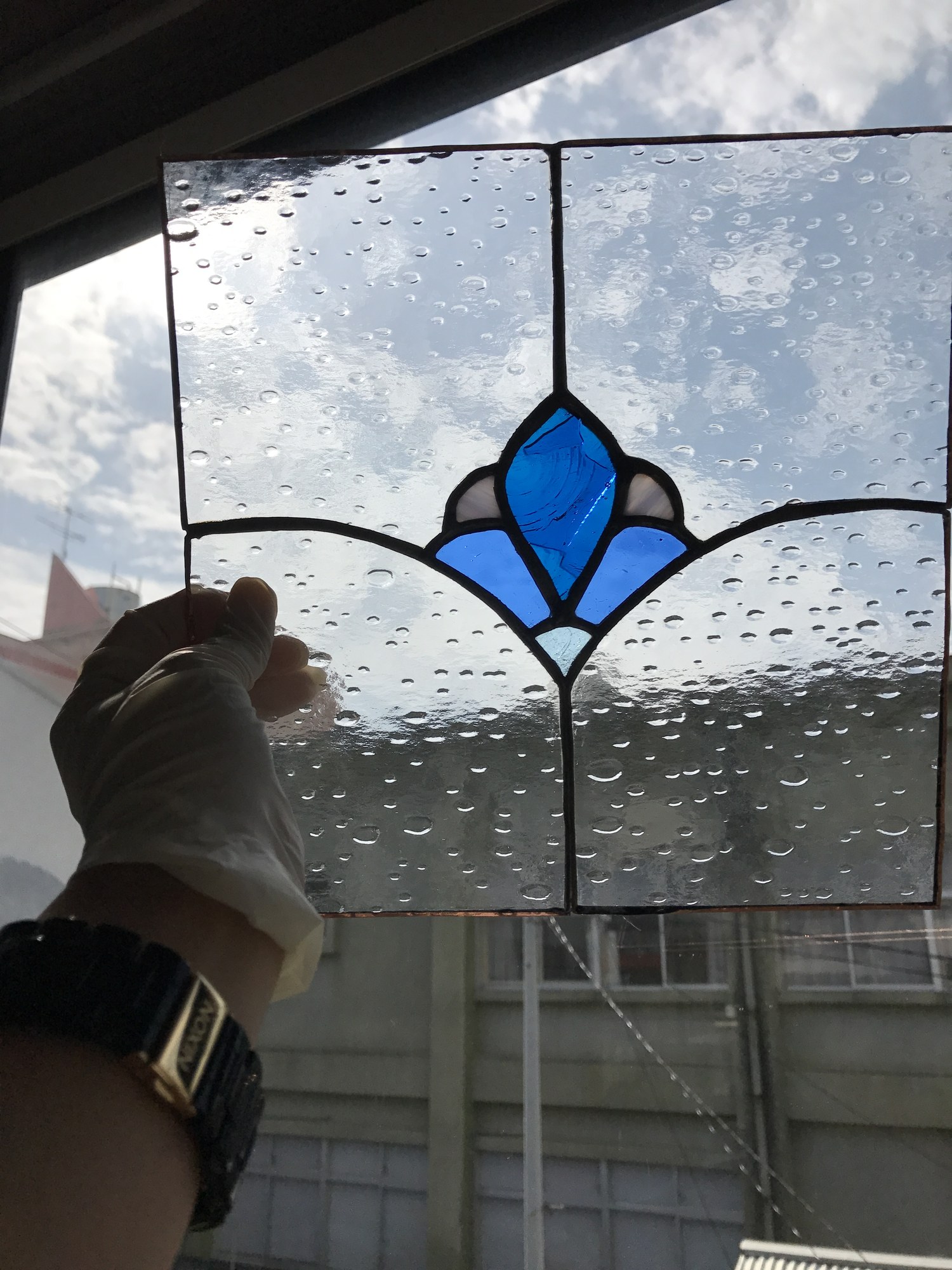 ステンドグラス「青の扇」